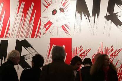 Grafismos del colectivo Nuevos Ricos, en el <i>stand</i> de la galería Kurimanzutto en el pabellón dedicado a México en Arco.