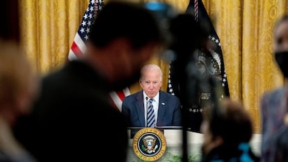 El presidente Joe Biden atiende a los medios de comunicación el 25 de agosto en la Casa Blanca.