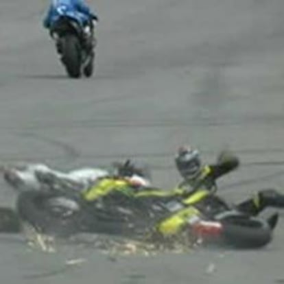 Accidente del piloto italiano Marco Simoncelli, fallecido por el brutal impacto