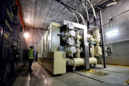 Interior de la subestación eléctrica de Ventas en Madrid.