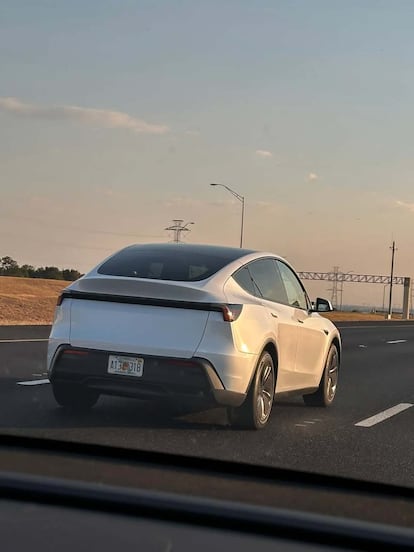 Trasera del futuro Tesla Model Y barato