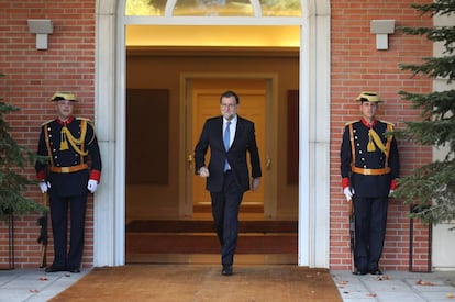 El presidente Mariano Rajoy, este lunes en el Palacio de La Moncloa. 