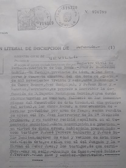 Acta de defunción de Eugenio Rodríguez, fusilado en la Guerra Civil. / CORTESÍA DE ÁNGEL RODRÍGUEZ