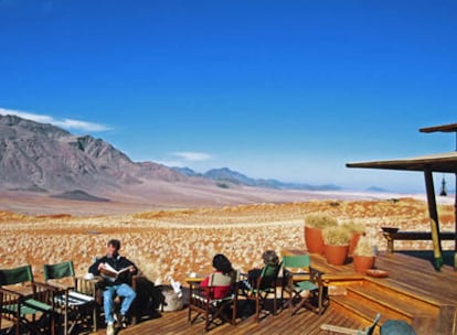 Panorámica desde el Wolwedans Dunes Lodge, en la reserva de Namib Rand. (Namibia)