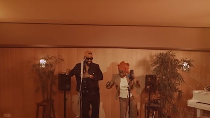 Fotograma del videoclip 'Nadi Balance' de Angélique Kidjo, Fally Ipupa, The Cavemen y Sheila Maurice-Grey.