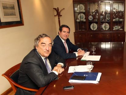 De izquierda a derecha: Juan Rosell (CEOE); Antonio Garamendi (Cepyme); Pepe Álvarez (UGT) y Unai Sordo (CC OO):