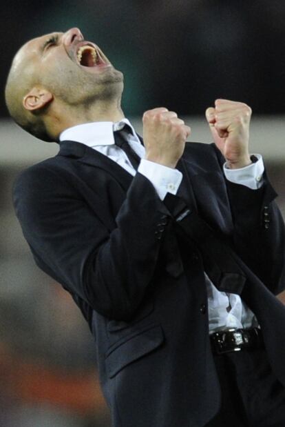 Pep Guardiola celebrates Pedro's goal for Barcelona.