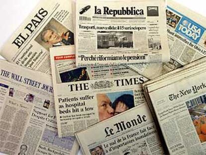 Primeras páginas de algunos de los grandes periódicos de información general.