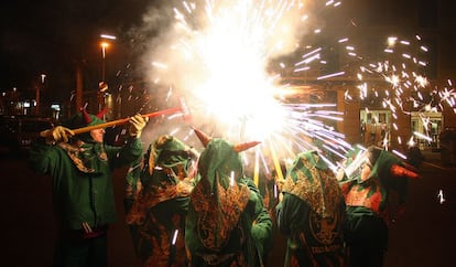 Los pasacalles de diablos son una de las celebraciones t&iacute;picas del verano en Catalu&ntilde;a, la Comunidad Valenciana y Baleares.