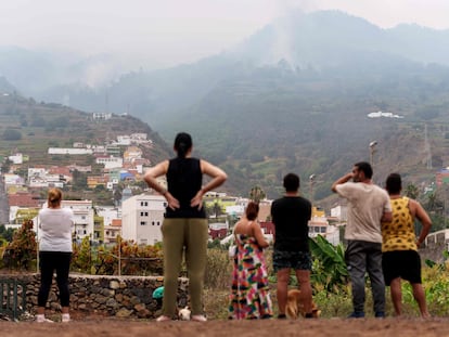 El incendio de Tenerife entre Arafo y Candelaria, en imágenes