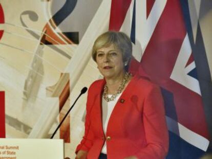 La ‘premier’ británica pide a Bruselas que muestre respeto a su país