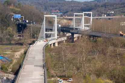 Obras del tren de alta velocidad a su paso por Hernani-Astigarra (Gipuzkoa), la semana pasada.