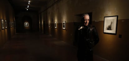 Alberto García-Alix, durante la presentación ante los medios de su nueva exposición, 'Un horizonte falso'.