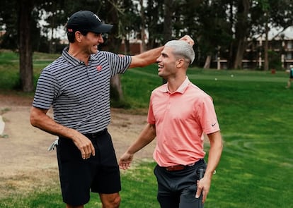 Roger Federer y Carlos Alcaraz