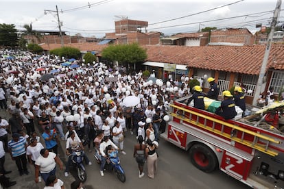 Habitantes de Candelaria despiden a Sofía Delgado en su funeral, el 19 de octubre de 2024.