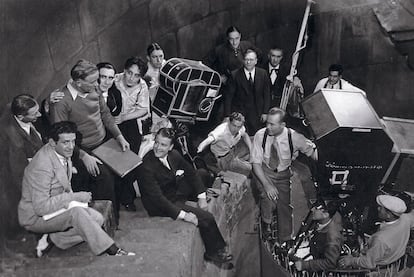 Filming of the Hispanic version of 'Dracula', in 1931, directed by George Melford, with Carlos Villarías and Lupita Tovar.