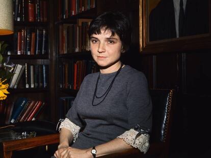 La poeta y feminista Adrienne Rich, en la Universidad de Yale en 1966.
