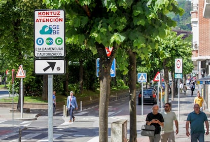 Nueva señalización de Zona de Bajas Emisiones en Sabino Arana, Bilbao.