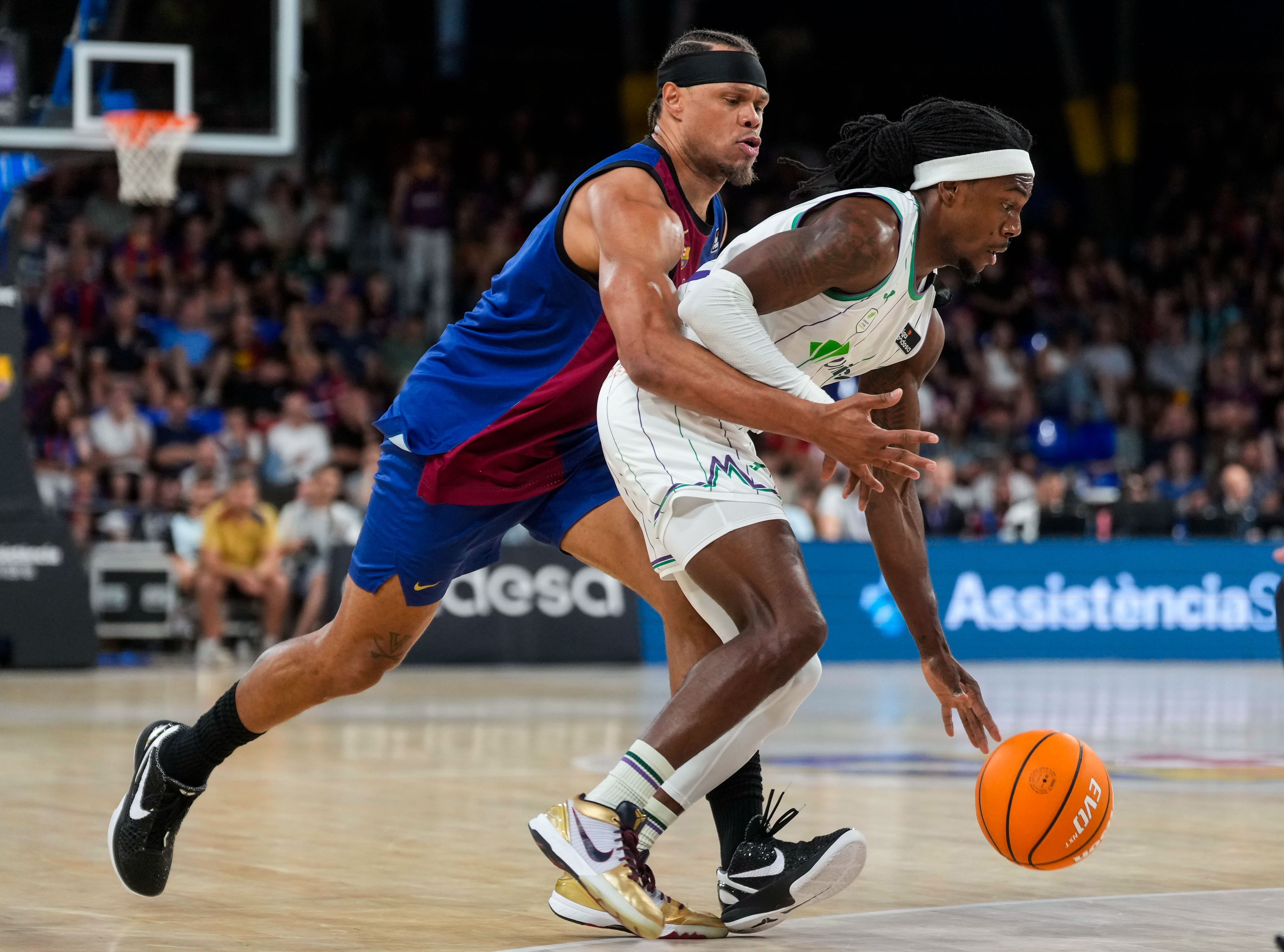 El Barcelona, aplastado por el Unicaja, decide no jugar al baloncesto en el peor momento Publicado por Últimas noticias: la última hora de hoy en EL PAÍS