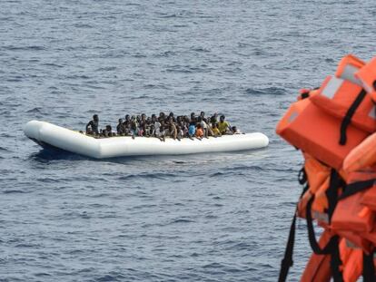 Migrantes atendidos en el Mediterráneo.