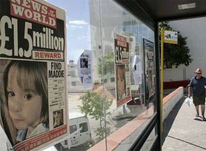 Carteles en una parada de autobús de Portugal con el rostro de Madeleine y la recompensa ofrecida