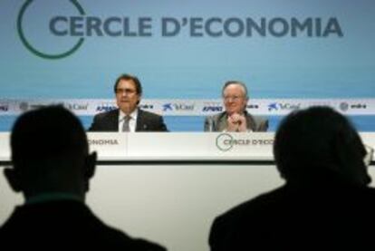 El presidente de la Generalitat, Artur Mas, junto al presidente del Cercle d'Economia, Josep Piqué, durante su intervención en la sesión inaugural de la XXIX Reunión del Círculo de Economía de Sitges.