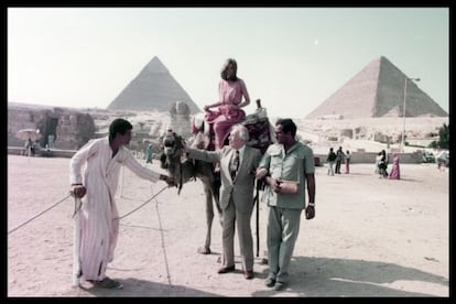 Borges y Mar&iacute;a Kodama en Egipto, en una foto de la exposici&oacute;n.