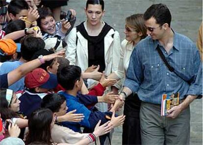 Don Felipe y Doña Letizia, durante su visita esta mañana a la localidad zaragozana de Sos del Rey Católico.