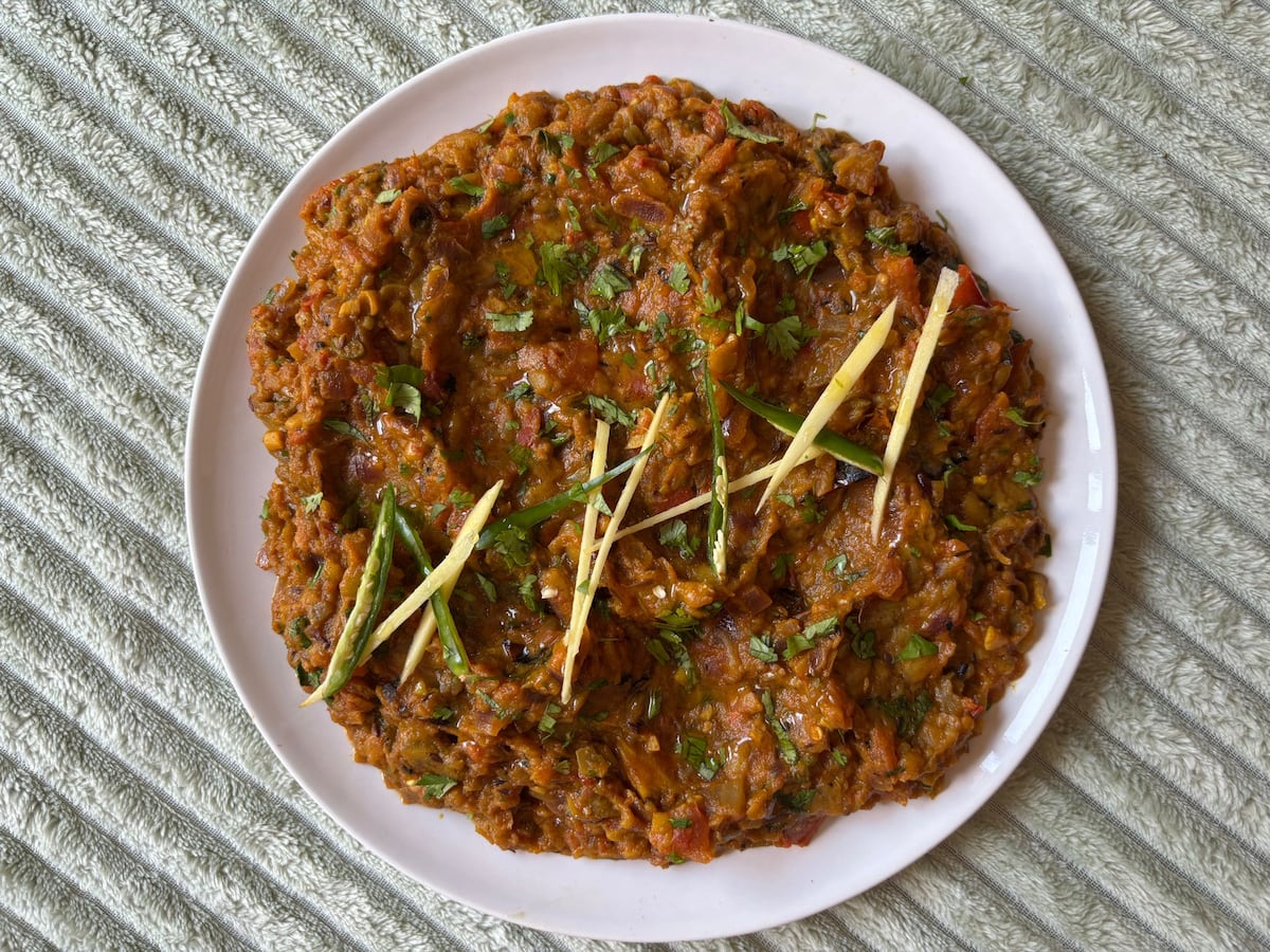 Berenjenas ahumadas y picantes (baingan bharta)