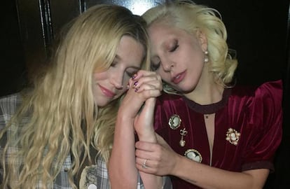 Kesha y Lady Gaga, en una publicación en las redes sociales con el mensaje: