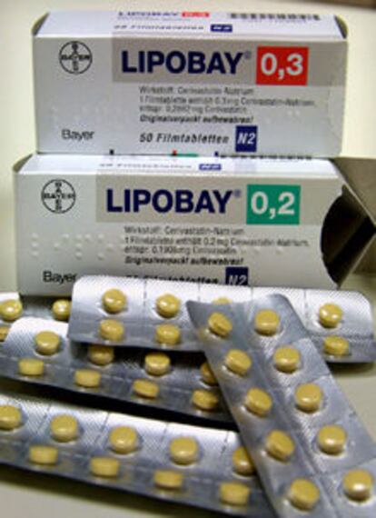 Paquetes de Lipobay, el medicamente anticolesterol retirado por Bayer tras causar 52 muertes.