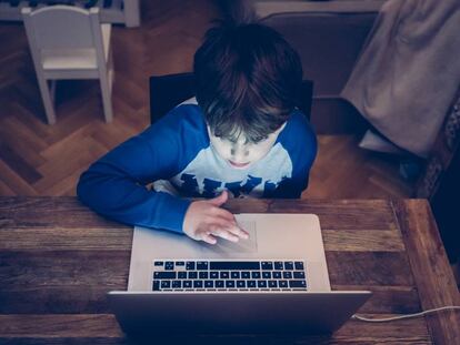 Necesitamos una democratización real del conocimiento en la era de internet