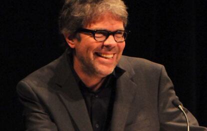 Jonathan Franzen y su sonrisa dan una conferencia en el c&iacute;rculo Rosamond Gifford