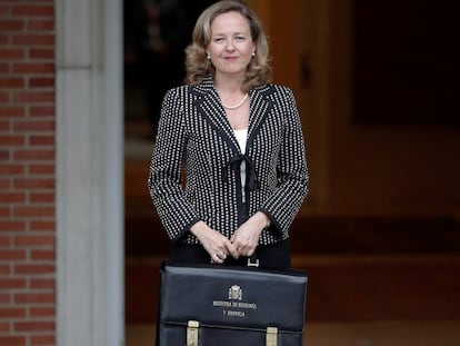 La ministra de Economía Nadia Calviño en el palacio de La Moncloa. 