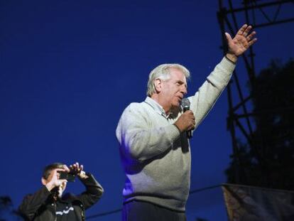 Frente Amplio presidential candidate Tabaré Vázquez at a rally in Montevideo on October 12.