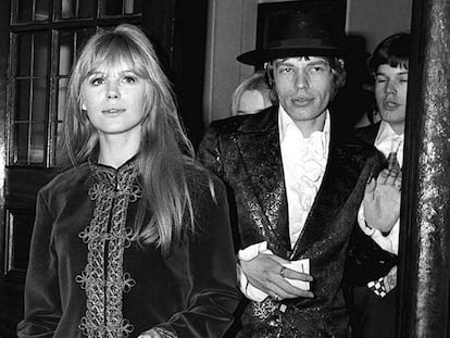 Mick Jagger y Marianne Faithfull, fotografiados en Londres en 1967.