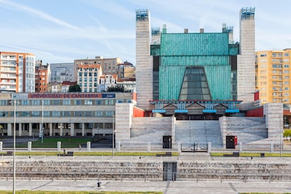 Palacio de Festivales, diseñado por Francisco Javier Saenz de Oiza, en Santander, Cantabria.