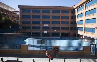 Exterior del IES San Mateo, en el centro de Madrid.
