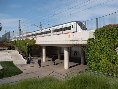 Tren barrio de Pajarillos Valladolid