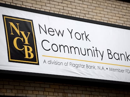 Una oficina del New York Community Bank en Yonkers (Nueva York).