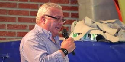 Guillermo García, alias 'Willy', durante un ensayo del musical 'Jesucristo Superstar', organizado por su asociación, en el gimnasio del colegio marista de Granada en 2013. 