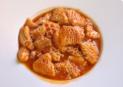 Plato de callos del restaurante La Tomasa.