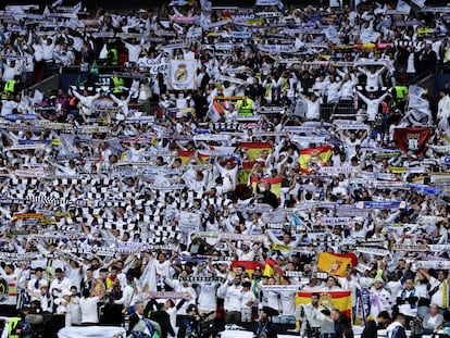 Aficionados del Real Madrid en el estadio de Wembley (Reino Unido), el 1 de junio.