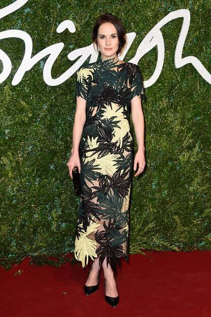Michelle Dockery (Downton Abbey) optó por la firma Erdem, que se llevó el premio al diseñador de moda femenina del año.