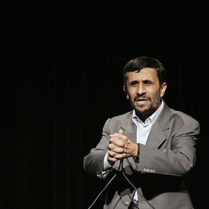 Ahmadineyad pronuncia un discurso en la Universidad de Columbia, Nueva York, en septiembre de 2007.