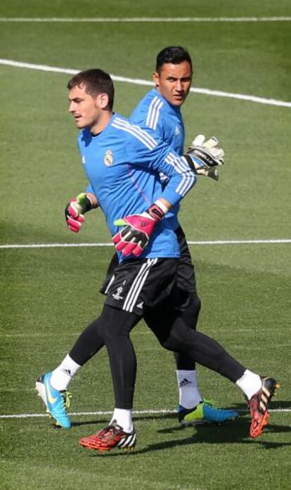 Casillas y Navas, este lunes en un entrenamiento en Valdebebas.