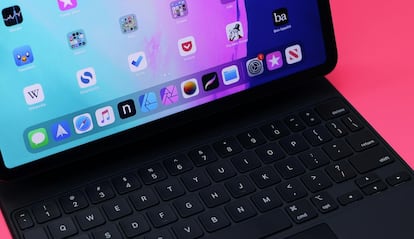 Teclado integrado con un tablet iPad de Apple