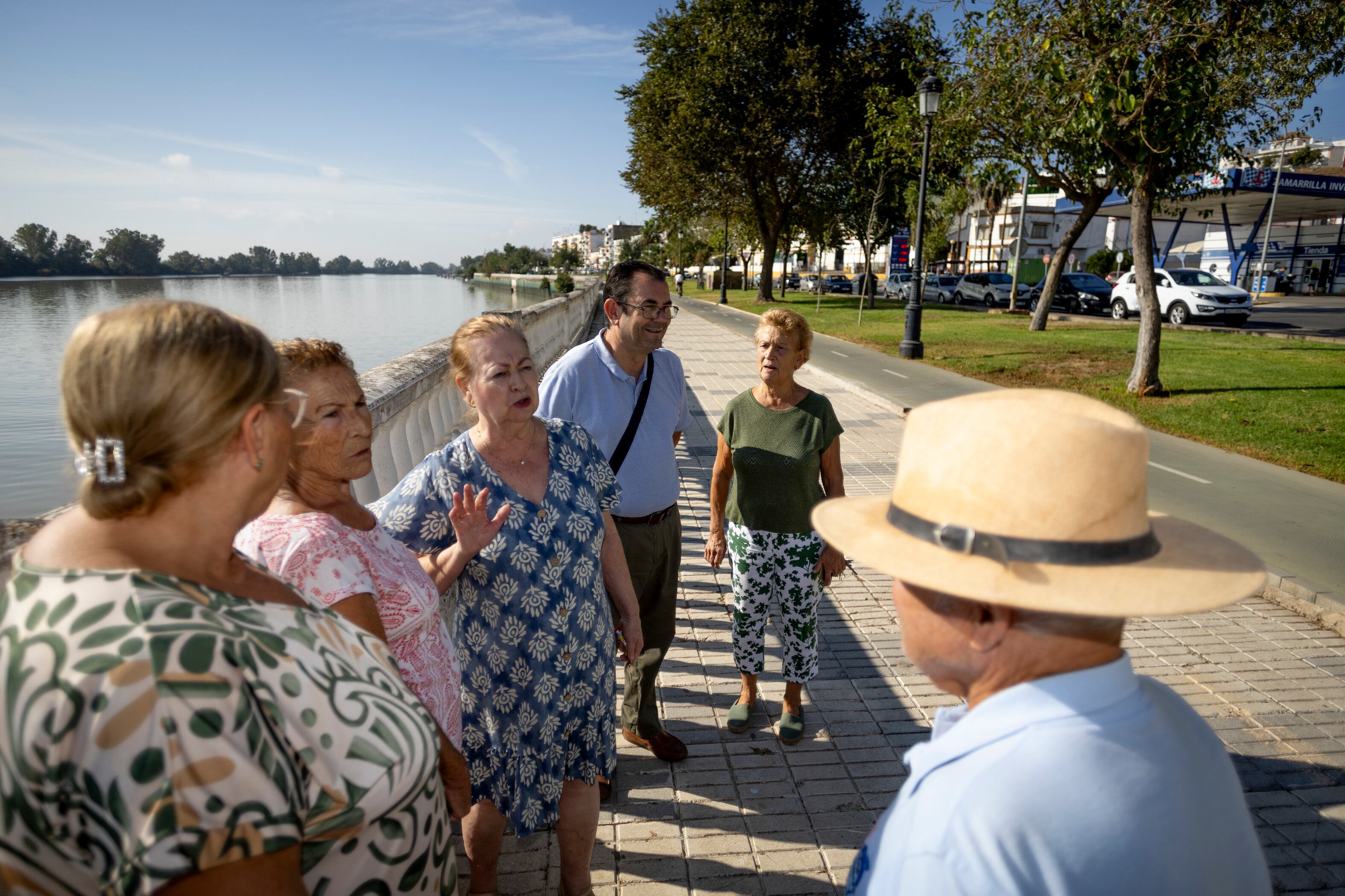 La Junta y la Confederación Hidrográfica del Guadalquivir se desentienden de limpiar los tóxicos de las aguas de Coria del Río