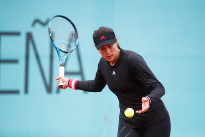 Garbiñe Muguruza, durante un entrenamiento en la Caja Mágica.