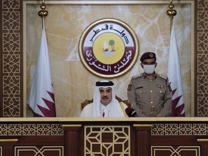 El jeque Tamim, emir de Qatar, durante el discurso ante el Consejo Consultivo en el que anunció elecciones directas para elegir a sus miembros en octubre de 2021.